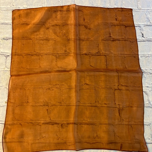 LOT OF (3) VINTAGE SMALL SQUARE SILK HAND ROLLED JAPAN SCARVES - Picture 5 of 12